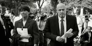 "Frontline" Breaking the Bank (TV Episode 2009)