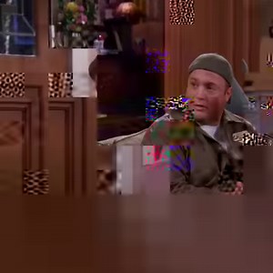 Doug and Arthur conspire in making Carrie less sober to keep her in high spirits. From Season 4 Episode 20 'Lush Life'. Carrie starts joining a co-worker for after-work cocktails and Doug realizes she's less abrasive when she comes home. Stream all seasons now on Peacock: https://bit.ly/WatchTheKingOfQueens | Throw Back TV