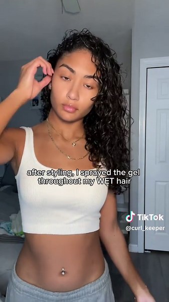 HELLO volume and definition!!👋🏻👀🤩 Curl Keeper’s NEW Spray Gel has done it again!!👏🏼👐🏼🦩 #curlyhairvolume #curlyhairdefinition #curlyhair #hairtutorial