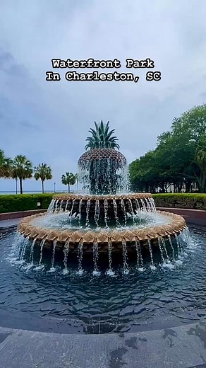 Waterfront Park in Charleston, SC #charleston #SouthCarolina #Travel #TravelReels #slowmotion #fountains #welcome | Doug Barnard