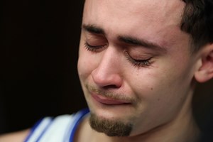 Duke broadcast ridiculed for demanding foul after UConn game-winning shot