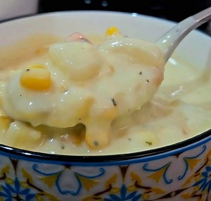 571K views · 877 reactions | CREAMY CORN CHOWDER Ingredients: 4...