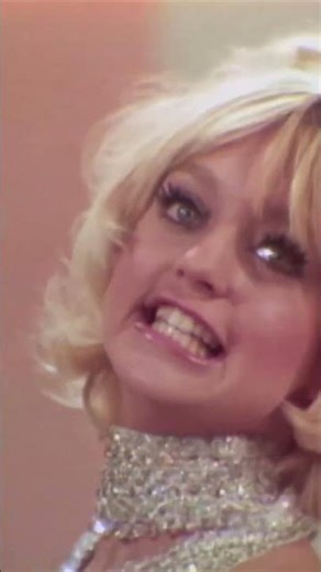 That Moment When the Script Completely Evaporates! 🤯 Hollywood Blondes Forgetting Lines!