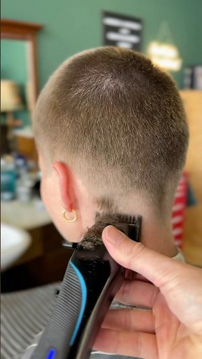 Ultra short neckline! Clippers #1 #shorts #shorthair