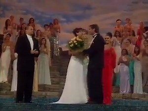 👑 Reliving the magic of 2000 with this unforgettable crowning moment! 🌟 Reposted from the Twitter account of Miss Universe @missuniverse ✨ @missuniverse #MU2000 #MissUniverseCrowningMoment #CrowningGlory #BeautyQueen2000 #UniverseofBeauty #MissUniverseMemories #GlamorousMU #CrownedInStyle #CelebratingMU2000 | Crown Sisters
