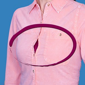 Une super astuce de couture pour éviter que le chemisier ne souvre au niveau de la poitrine ! | Miarti - Idées créatives