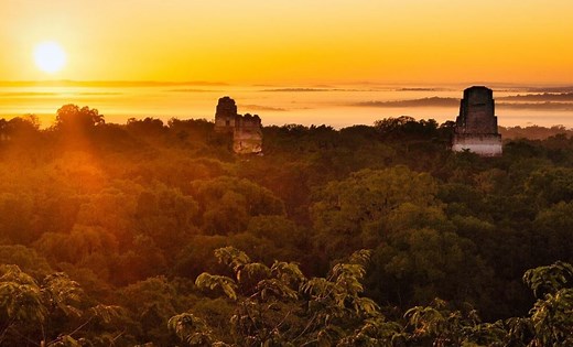 Los tours especiales para disfrutar del amanecer o atardecer en Tikal