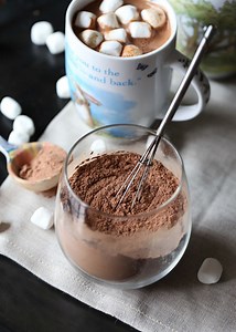 Homemade Hot Chocolate Mix - Easy Homemade Hot Chocolate!