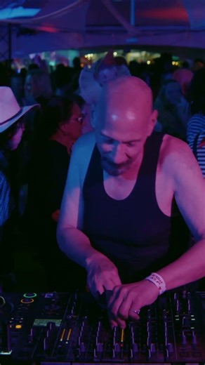 A moment for Bourgie', Bourgie' by Gladys Knight & the Pips with Nicky Siano and Tinzo