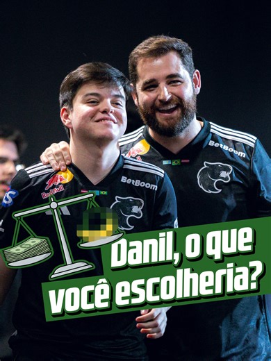 Uma escolha difícil... Via live do #FalleN #FURIACS #Molodoy