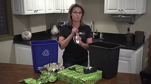 Please keep wrapping paper out of your recycling bin. RORR.com | WM