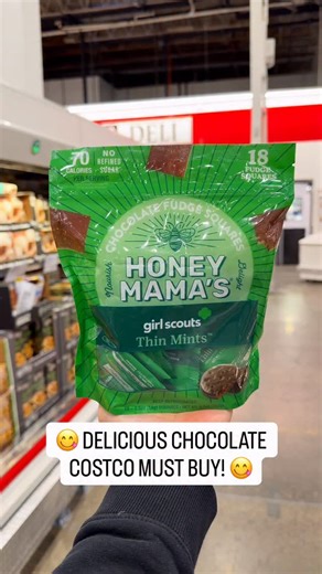 😋 DELICIOUS CHOCOLATE COSTCO MUST BUY! 😋 👋Say hello to the Girl Scout Thin Mints™ Chocolate Fudge Squares from @honeymamas! Inspired by the iconic Girl Scout Cookie™ but with a clean-label twist! 🍫✨ 🤎These squares are made with a limited number of real, whole-food ingredients and have an amazing fudgy texture that melts in your mouth!🤎 🌿💚 These are Honey Mama’s take on the Nostalgic Thin Mints flavor and are our new favorite sweet treat! ‼️These are available for a limited time only in t
