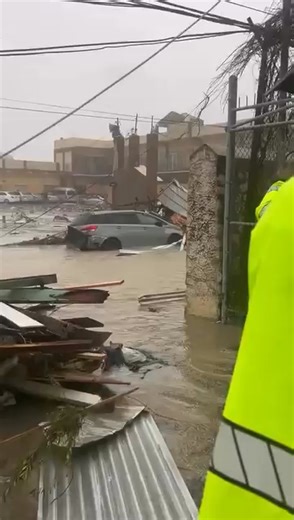 More footage of the devastation Hurricane Melissa has brought to #jamaica This I'm told is a police station in St Elizabeth | Alfred Montaner