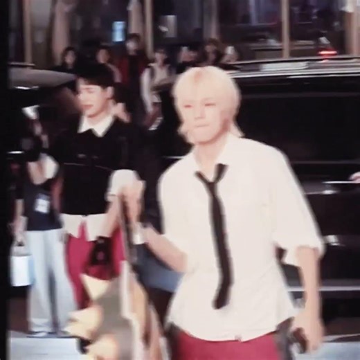 #Sogeon Man is too fine oms with his koopa bag #NEXZ #NEXZ_MMCHK #NEXZEDIT #FYP