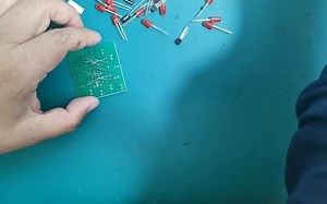 【保姆级电子教程】12LED流水灯焊接教程 套件购买见简介