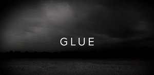 Descubre el tráiler de 'Glue', una serie del 2014 que llega hoy a Filmin