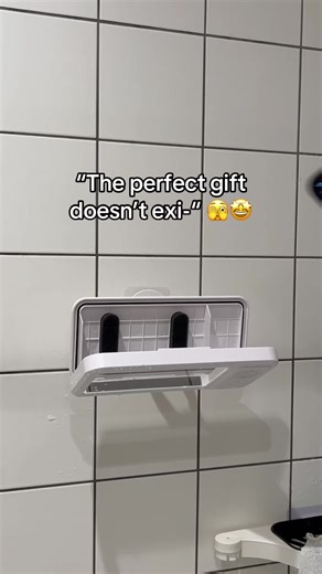 The perfect gift is now here🤩😶‍🌫️ #shower #perfect #fyp #dance