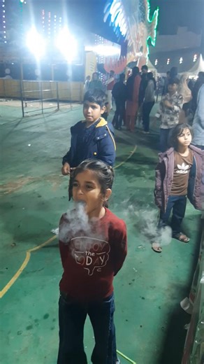 Smoke Biscuit Magic 🔥🍪Biscuit Se Nikla Dhuaan! 😲Smoky Biscuit #viral #trending #shorts #reels