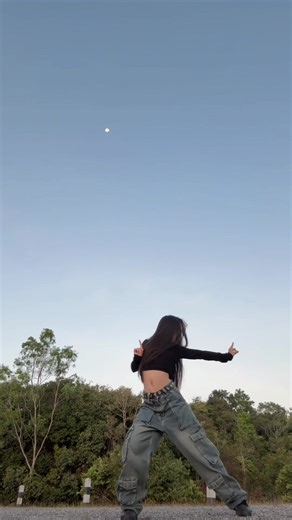 Stunning Dance Trends with Cocoon Style