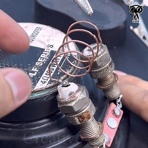 An bass speaker become a free antenna using spark plug | Creative Own