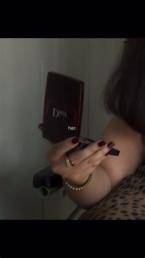 sarah🎱 on Instagram: "no one is as cool as her. . . . . . . #fashion #style #vibes #aesthetic #her"