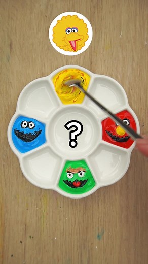 Elmo and Friends color mixing! | Elmo