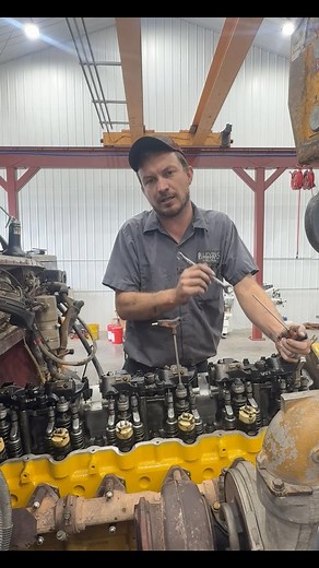 102K views · 2.4K reactions | A few tips to make your next overhead adjustment a success! #379peterbilt #trucking #mechanic #dieselmechanic #trucker #peterbilt #repair #caterpillar | Blevins Diesel | Facebook