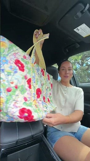 Gift someone you love a Vera Bradley bag this Mother’s Day💕 #WovenInVeraBradley #VeraBradleyPartner