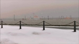 Bei jedem Wetter #Seenotretter: Winter ❄️ an der Küste. Seenotrettungskreuzer ANNELIESE KRAMER/Station Cuxhaven heute Mittag in dichtem Schneefall. 🌨️ Wie sieht es anderenorts aus? 🤝 #TeamSeenotretter | Die Seenotretter – DGzRS