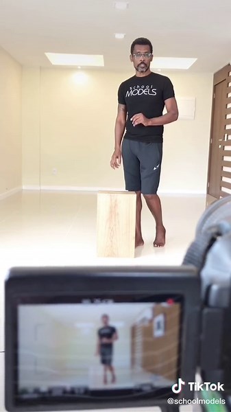 School Models no TikTok