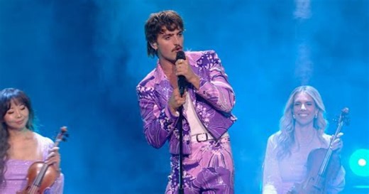 Benson Boone - Mystical Magical (Live at the 2025 American Music Awards)