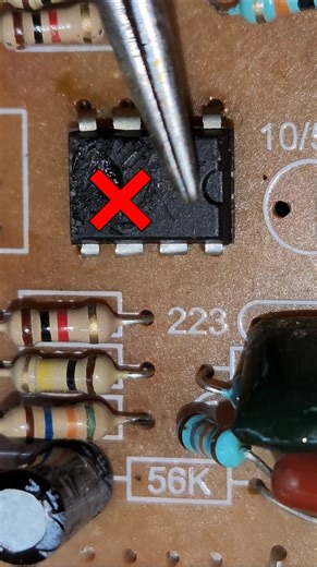 Kharab ic change Easley #shorts #replacement #ic #repair #electronics #pcb #electrical #minecraft