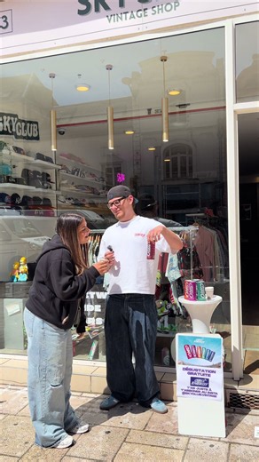 🍇🥝CIAO ENERGY 🥝🍇 Comme tout le monde ou presque, on a voulu tester la nouvelle boisson de @xsqueezie @lenamahfouf et @inoxtag et évidemment on vous en a fait profiter 😍🍷 Merci à tous les participants ! En vrai de vrai c’est bon et étonnement notre préf c’est celui au concombre 🥒 😅 📍Skyclub - 3 rue de Noyon - Amiens #ciao #ciaoenergy #ciaocombucha #amiens