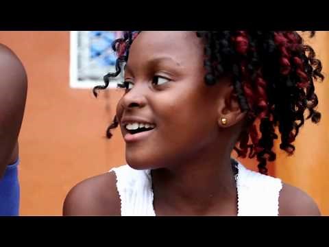 GLORIA ET LES FEMMES DE SON FRERE