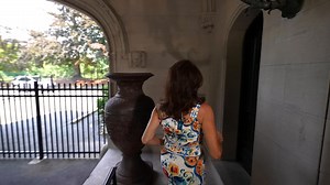 Watch Castles USA: Season 2, Episode 5, "Hempstead House" Online - Fox Nation