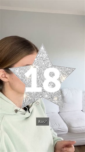 Reformierte Kirche on Instagram: "Achtung die Rösser fliegen heute tief! 🐎🪽🤪 Türchen 18 kommt heute von Svenja Nordholt @zephanja.no , Vikarin in @ev_ref_kirche_rekum und Teil vom Kanal @was.zurhoelle „Es ist ein Ros entsprungen“ gehört zu den bekanntesten Weihnachtsliedern. Es stammt aus dem 16. Jahrhundert und bezieht sich auf die Verheißung in Jesaja 11,1a: „Doch aus dem Baumstumpf Isais wächst ein Reis hervor, ein junger Trieb aus seinen Wurzeln bringt Frucht“. Dem jüdischen Volk wird ein