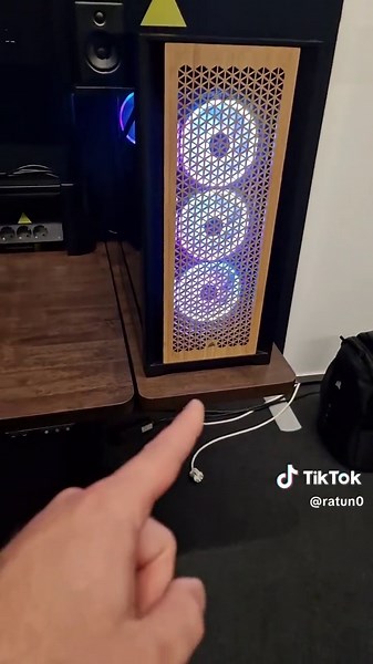 Ultimate All-in-One Gaming Desk Setup for Gamers