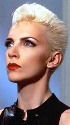 Annie Lennox "Here Comes the Rain Again" ShortByRamónMata