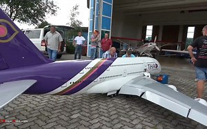 (990) LARGEST RC AIRBUS A380 SECOND FLIGHT - YouTube