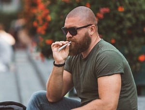 Is smoking weed in Amsterdam legal? (  7 best coffeeshops!) | DutchReview