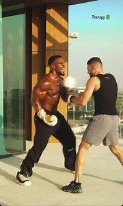 Ashton Hall does boxing training on mits🔥 #diddydavis pov #diddydavispov #motivation