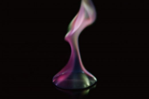 炎色反応 ｜ 自由研究におすすめ！家庭でできる科学実験シリーズ「120秒の科学」｜ NGKサイエンスサイト ｜ NGK株式会社（旧社名：日本ガイシ株式会社）