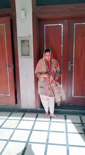 Stylish Outdoor Look with Patterned Shawl