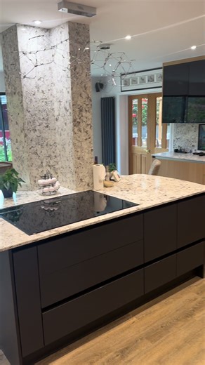 ✨ Vive la Sparkle is a luxury cleaning service for a reason. ✨ Another builders clean complete. Just look at this breathtaking kitchen! Every inch left spotless, sanitised, and sparkling to perfection. 💎 Because luxury isn’t just about how it looks — it’s about how it feels. #luxurycleaningservices #fyp #cleantok #sparkling #vivelasparkle #kitchenclean #buildersclean #showhomes #deepclean #perfection