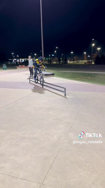 Welp I learned rails and feeble hard 180s this last week can’t believe I just started the feebles and have already got em pretty well not bad for learning them today tho #fyp #trending #learning #bmx #edit