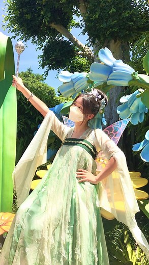 Asora🩵 on Instagram: "🧚🏻‍♀️What do y’all think of a tutorial？😍 ✨✨✨✨✨✨✨✨ #tinkerbell #fairywings #animatronicfairywings #fairycore #fairyaesthetic #pixiehollow #pixiedust #neverland #tinkerbellandthepiratefairy #peterpan #silvermist #rosetta #iridessa #vidia #fawn #lostboys #奇妙仙子 #diyfairywings"