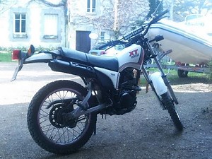 XT Yamaha 82