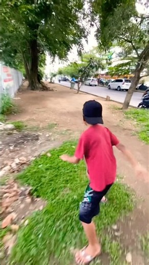 Chasing the Telolet bus, I'm gonna fight it #trendingshorts