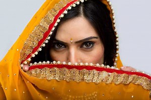 Why do Indian women put a ‘bindi’ on their forehead? Is there a science behind it