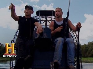 Swamp People: Jay Paul Catches a Big One (S6, E1) | History